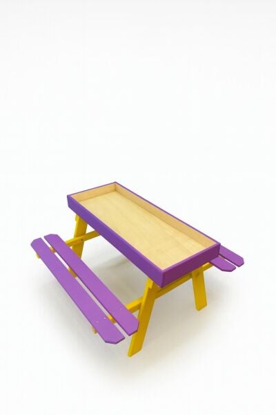 Çocuk etkinlik masası.