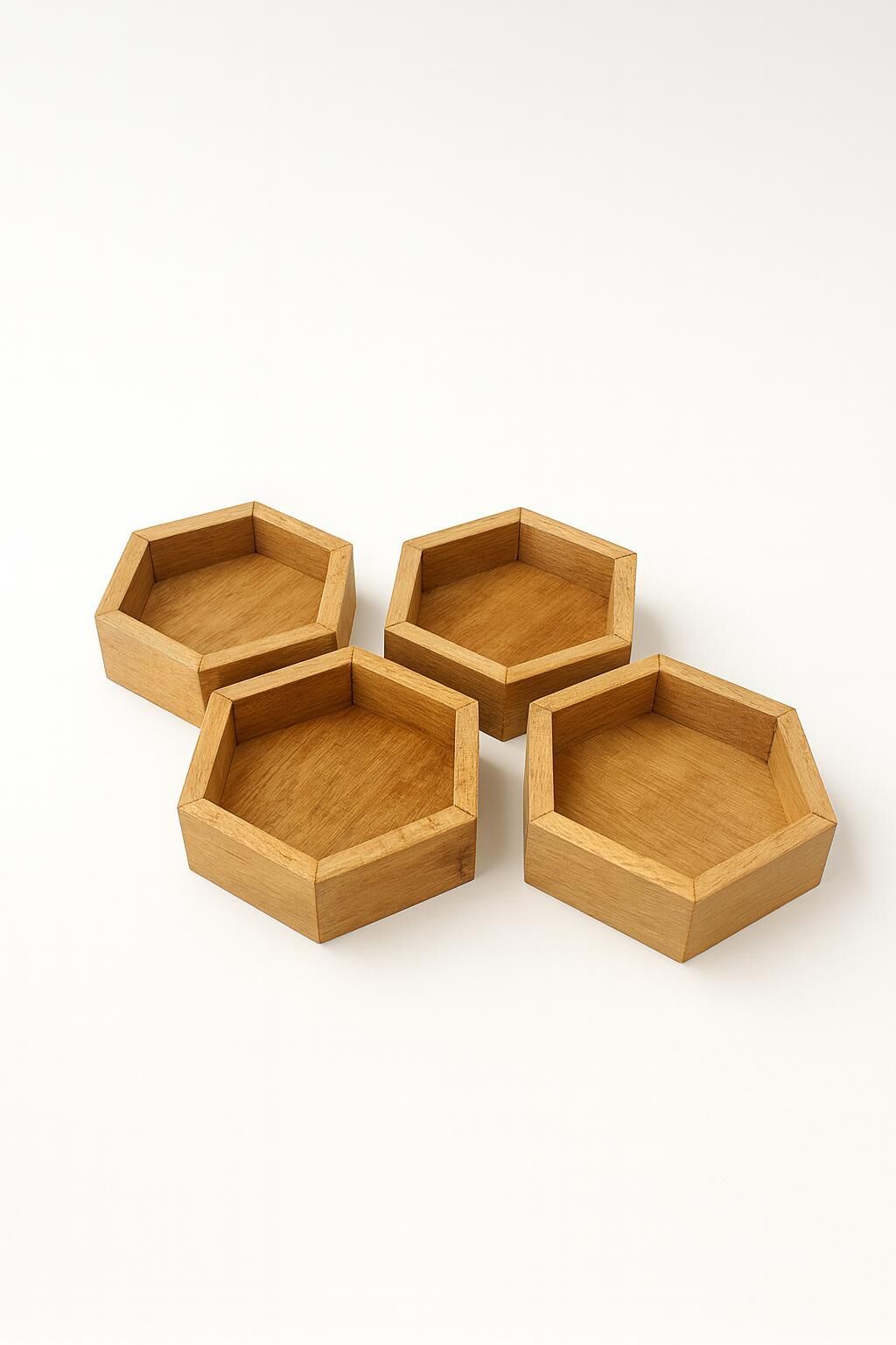 Altıgen Tasarımlı Ahşap Kaseler & Servis Kapı 4 lü